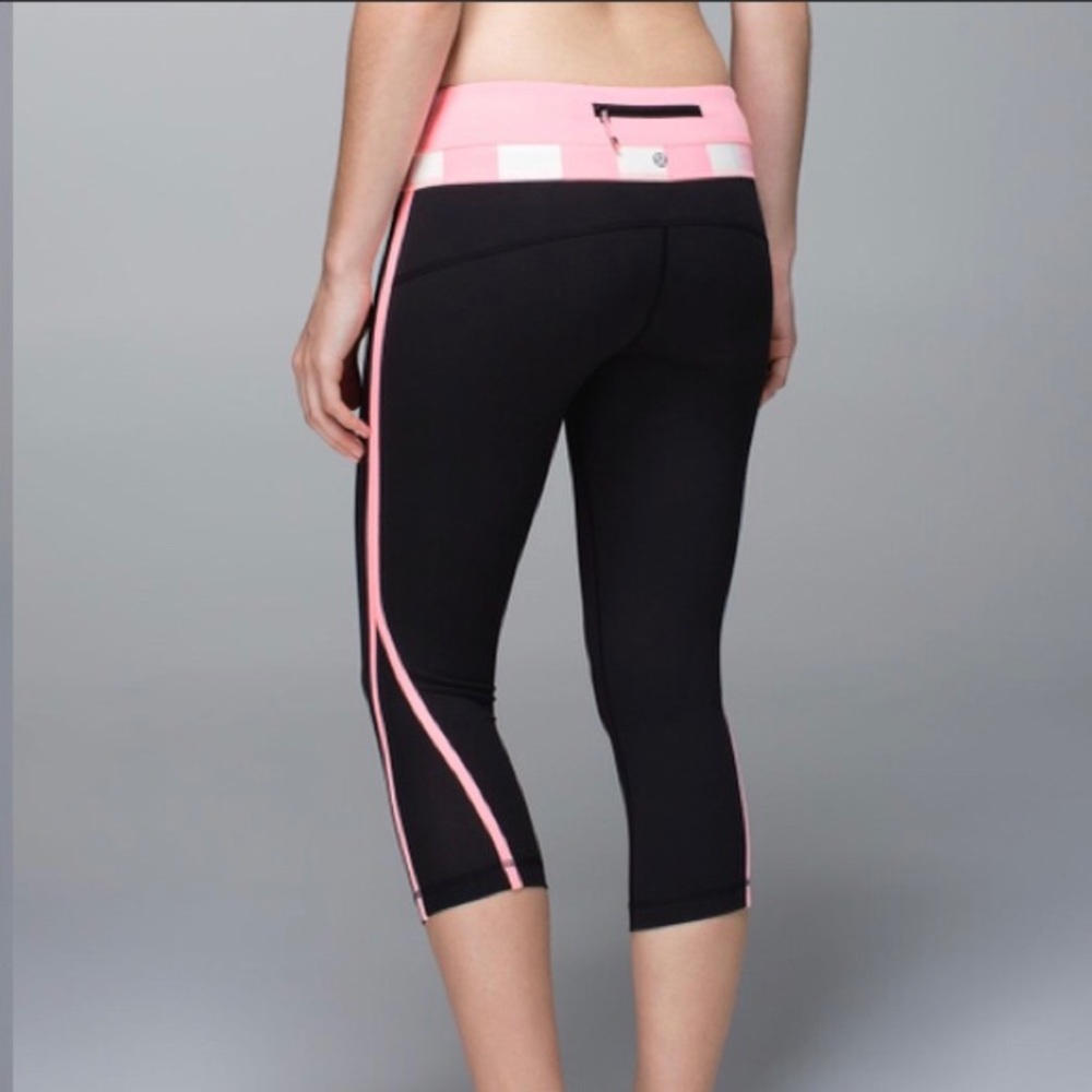Lululemon Women's Up the Pace Crop Black Stripe Bleached Coral Leggings size 6